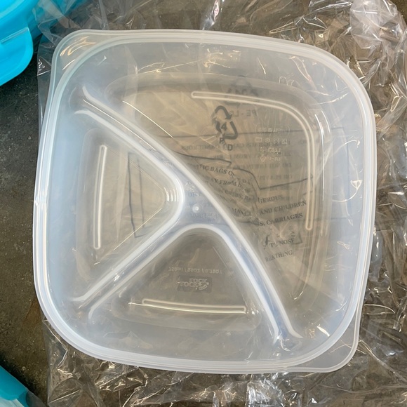 Lock & Lock Food Storage Container Set - Picture 4 of 5